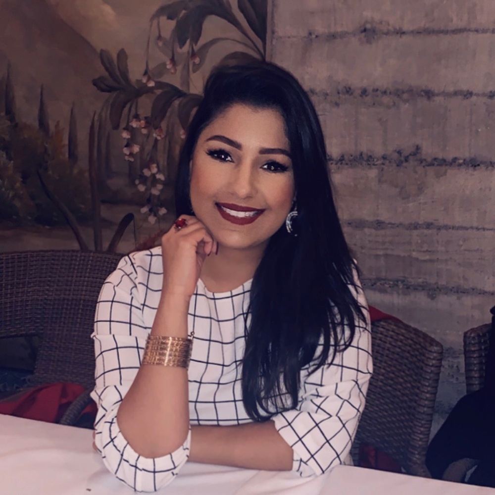 Meet your Posher, Deborah